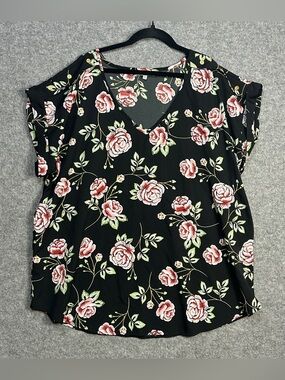 Speed Limit Women’s 3X Black V-Neck Flowy Blouse Moody Floral Relaxed Feminine